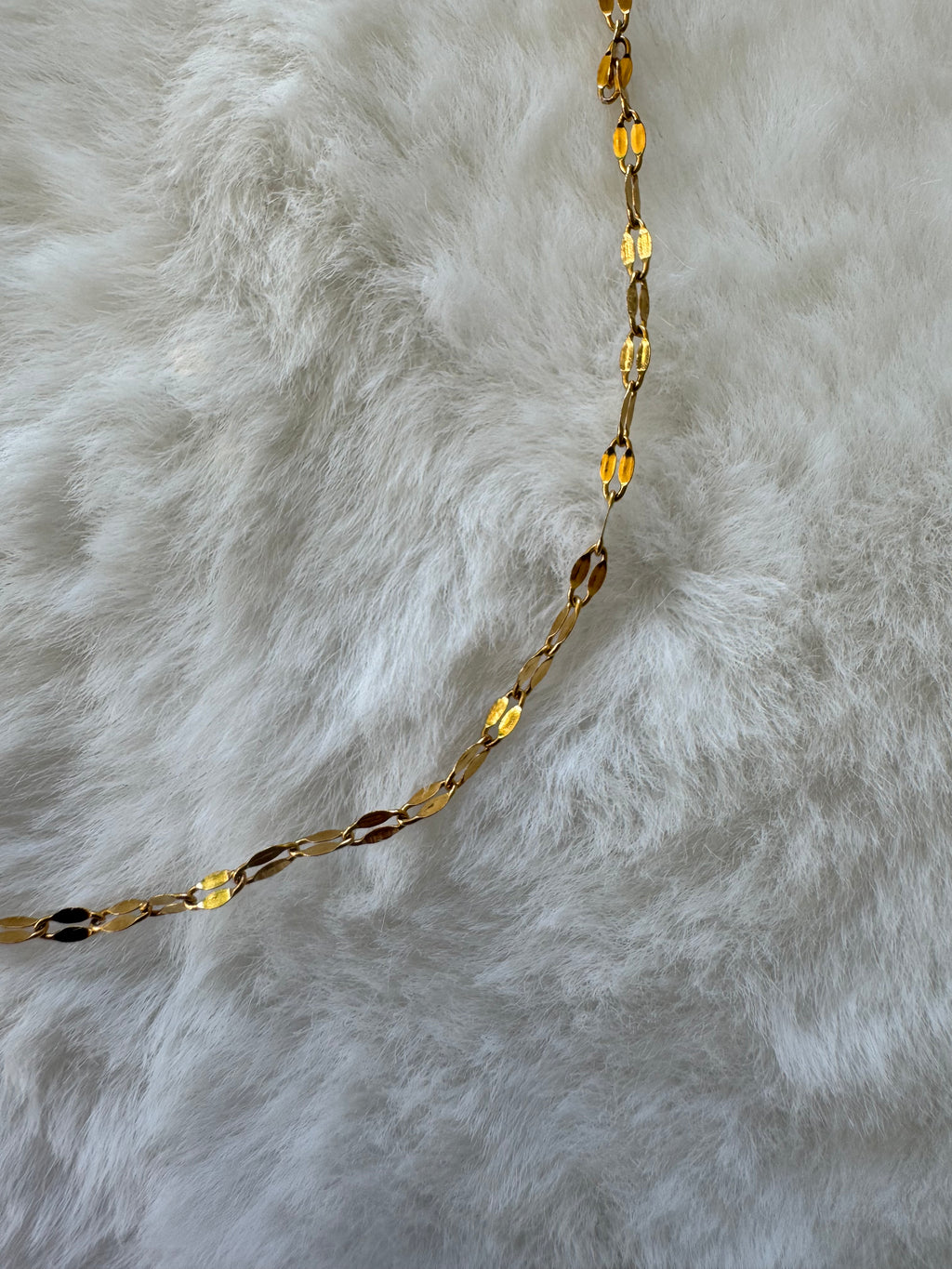 Dainty Lip Chain Necklace