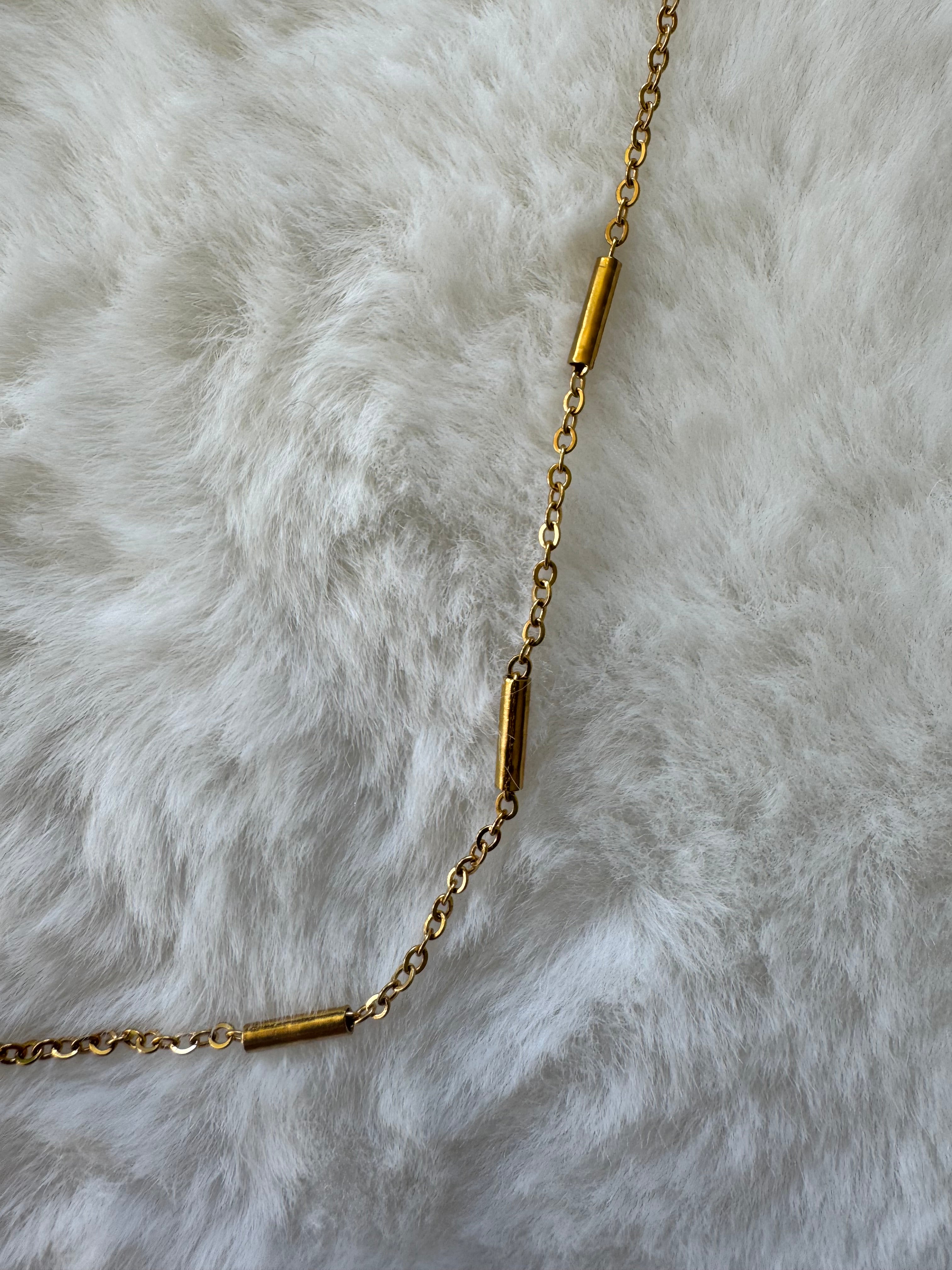 Dainty Loop Bar Necklace