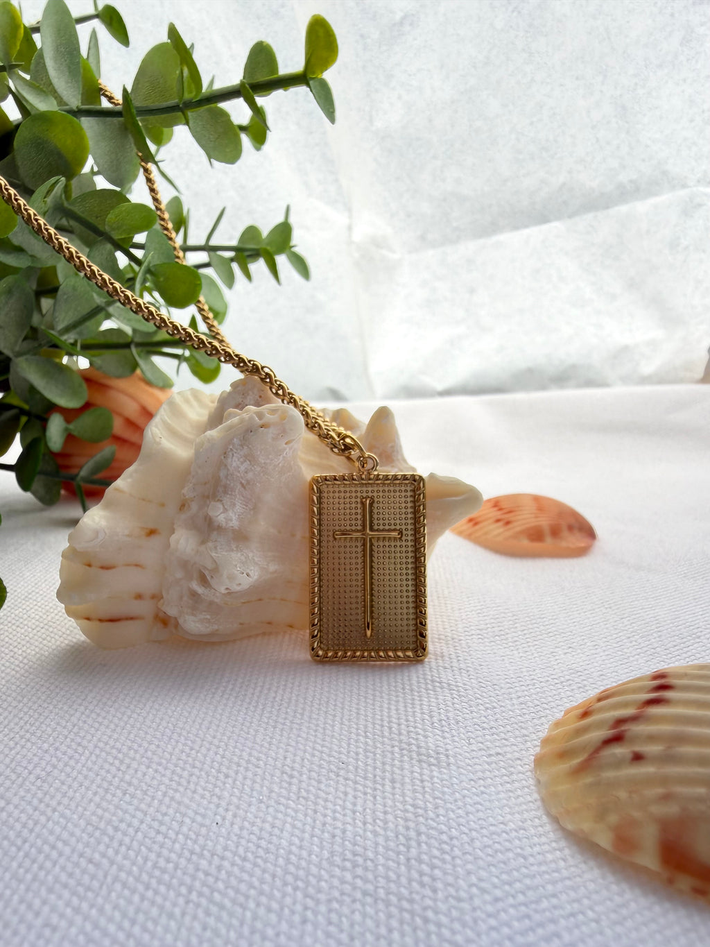 Men’s Cross Pendant Necklace